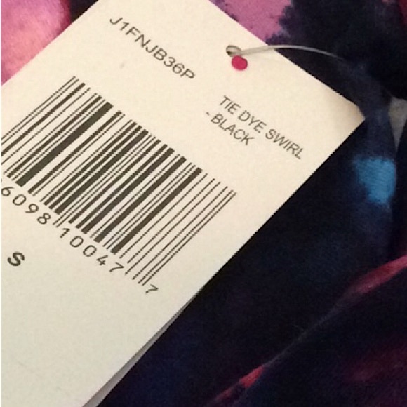 🆕🔥JUICY COUTURE TYE DYE SWIRL SUPER FREAKING CUTE MULTI COLORED CREW LONGSLEEV - Picture 6 of 6